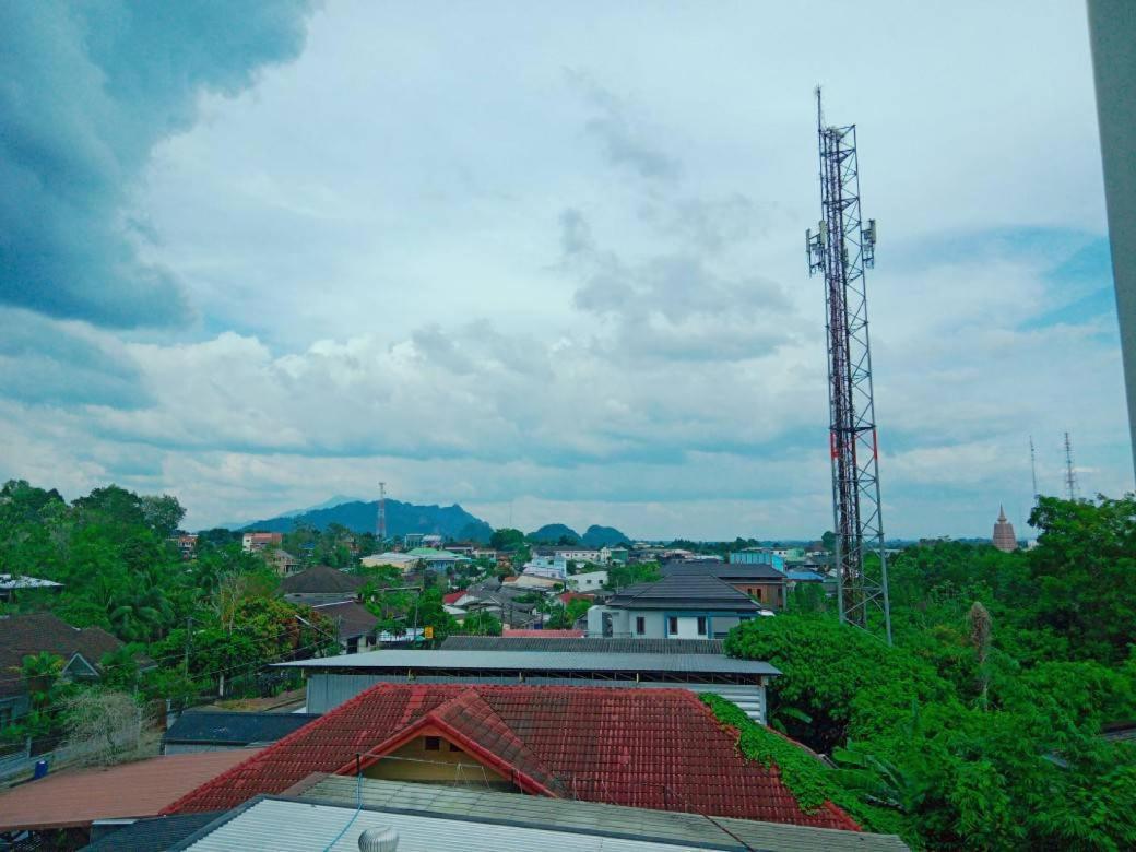 Jingjit Hotel Krabi town Exterior foto