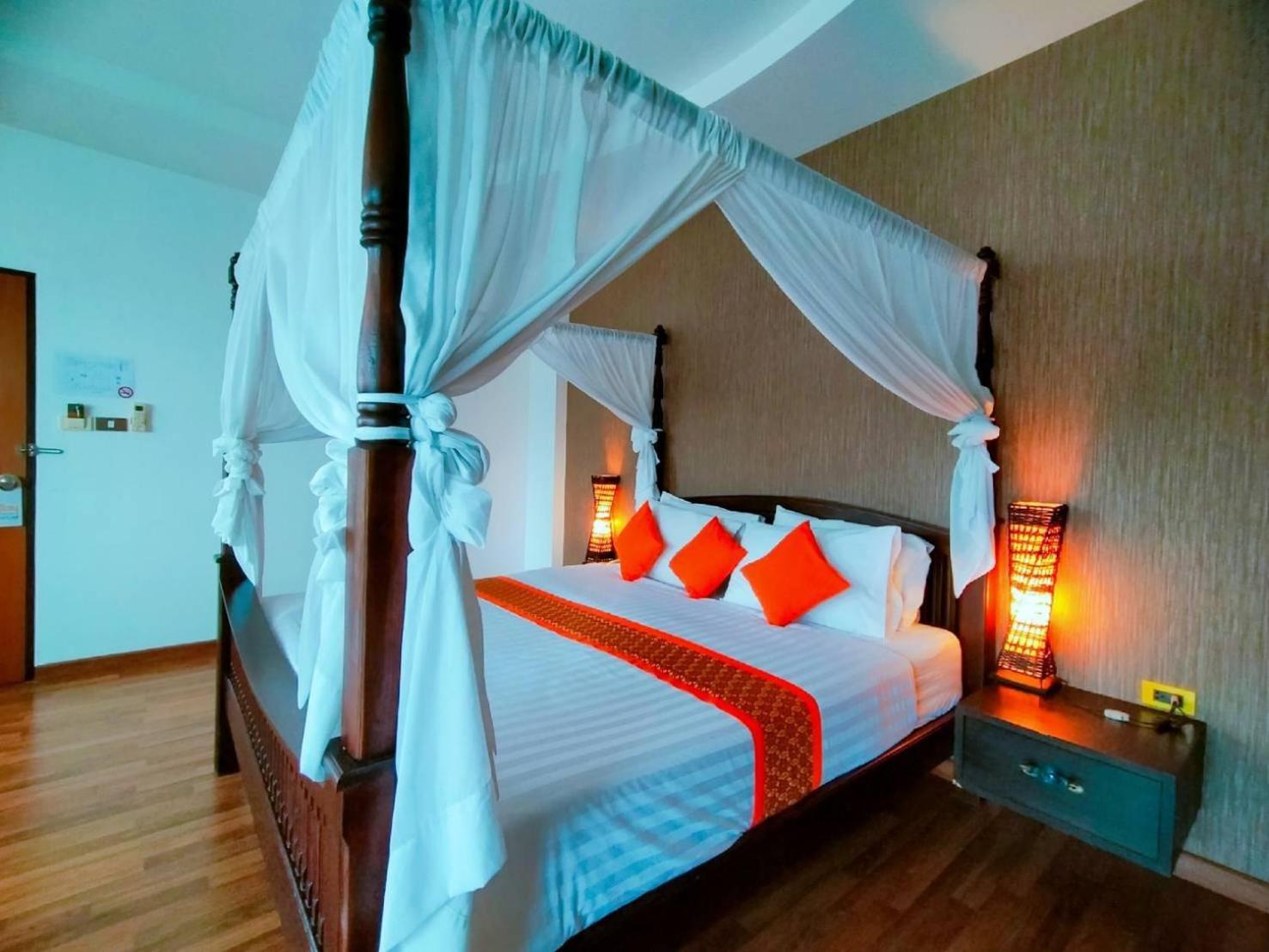 Jingjit Hotel Krabi town Exterior foto